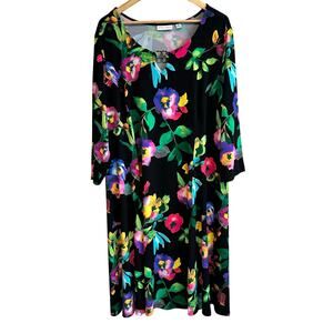 Susan Graver Liquid Knit Dress Enamel Detail Black Floral 2X